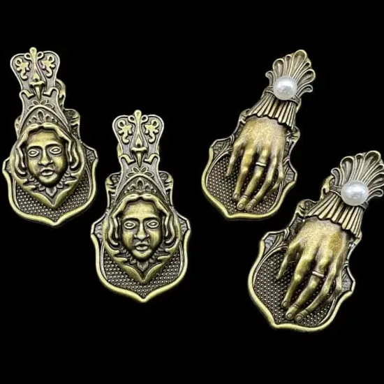 CoraCreaCrafts Brass Clips - Victorian Hands