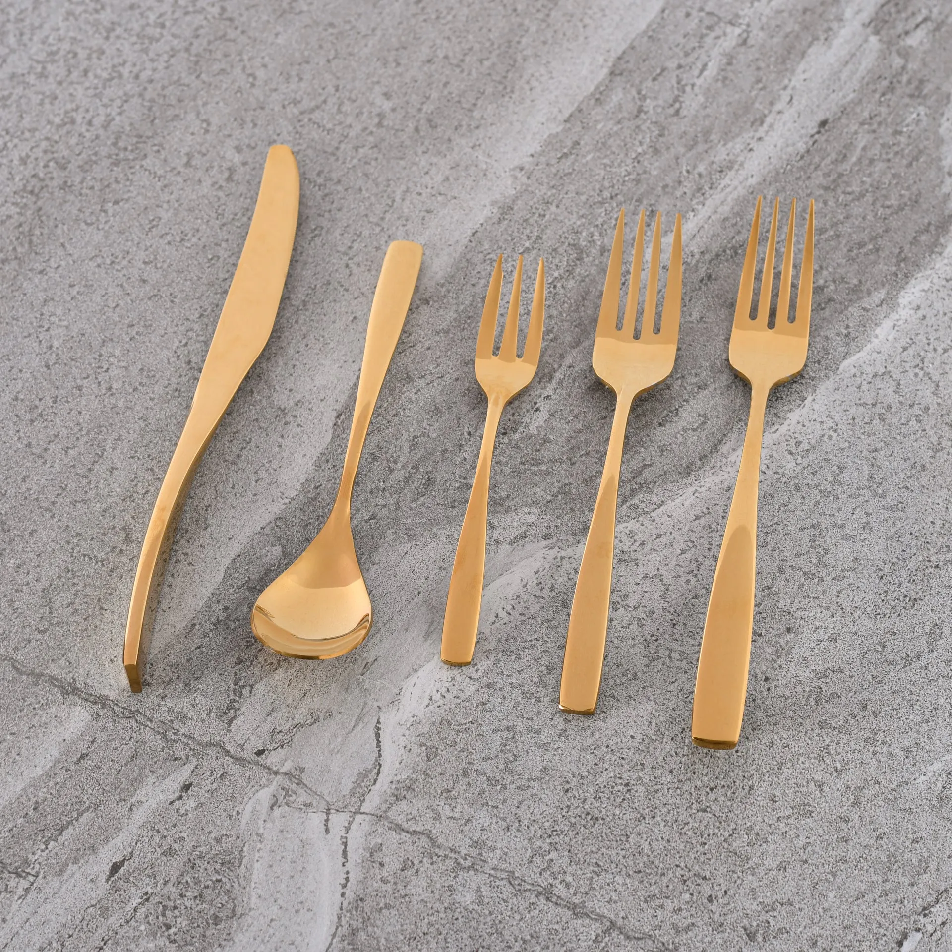 Knife- Entree Gold