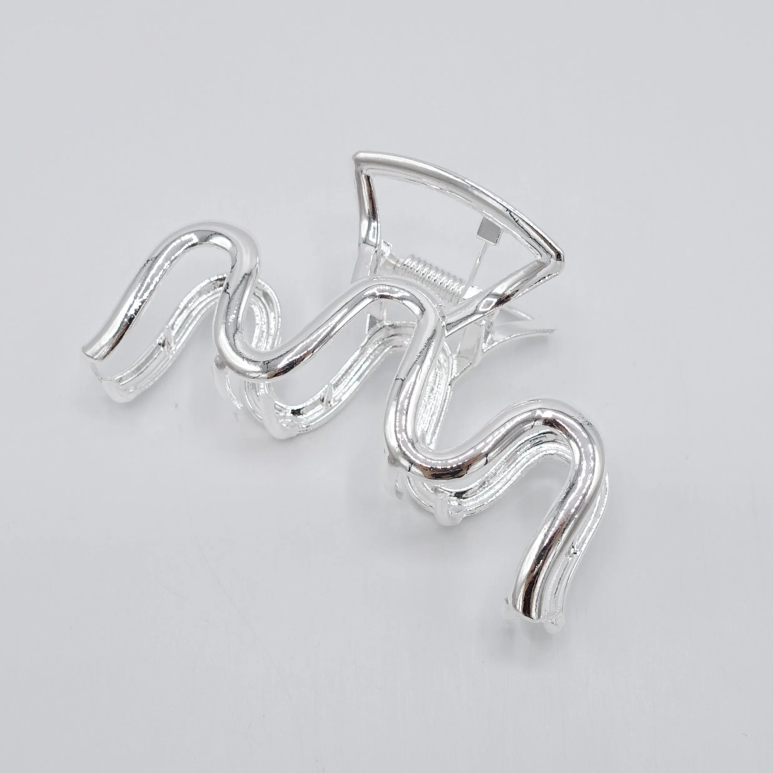 metal wave hair claw minimal hair accessory for women