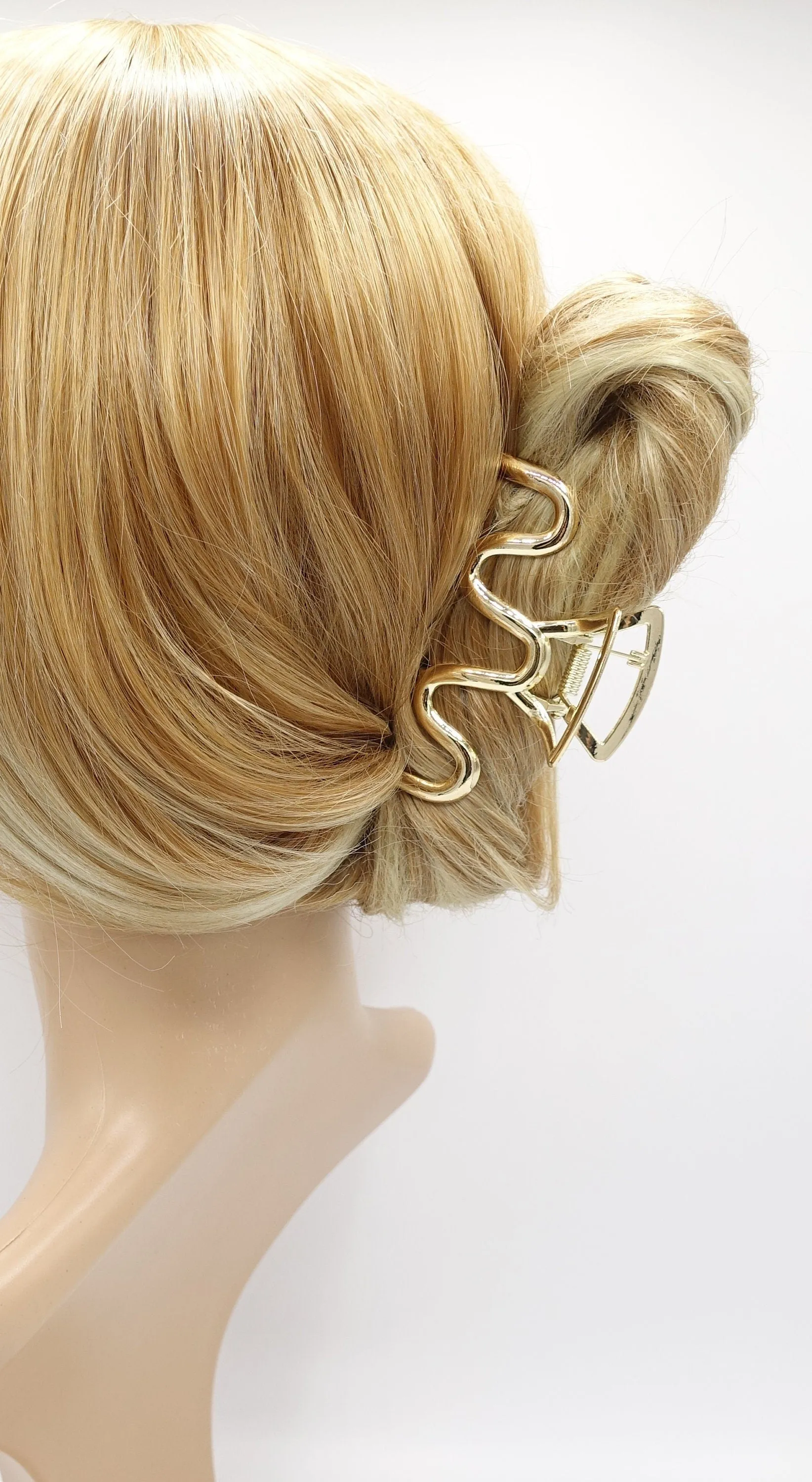 metal wave hair claw minimal hair accessory for women