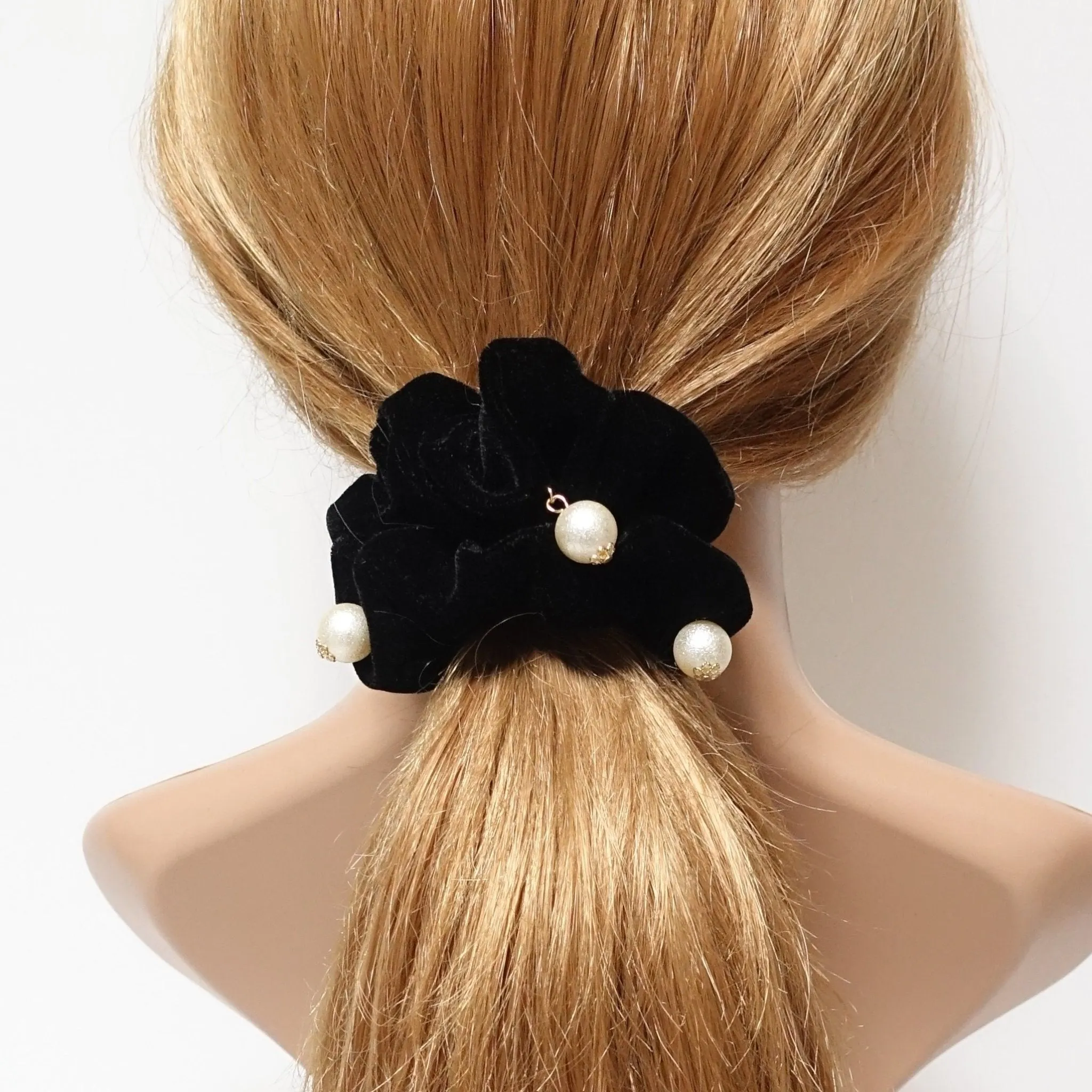 pearl ball decorated silk velvet scrunchies luxury style soft hair tie scrunchy for women