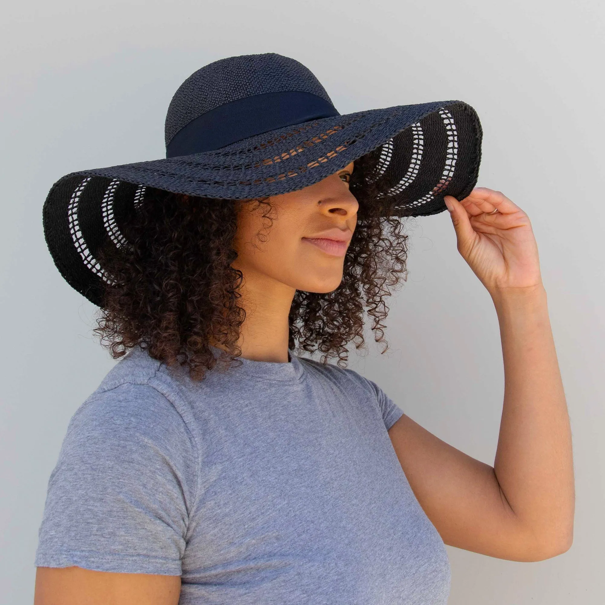 Women's Open Weave Brim w/ Knotted Tie